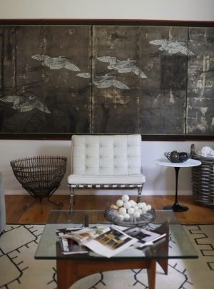 Interior Design | White leather chair | Soft white room